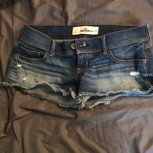 Hollister midwash jean lightly distressed shorts
